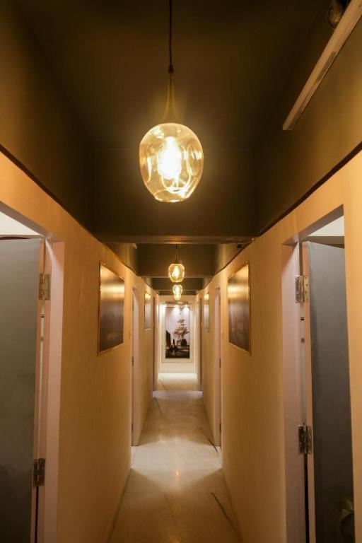 Hotel Vrc Мумбай Екстериор снимка
