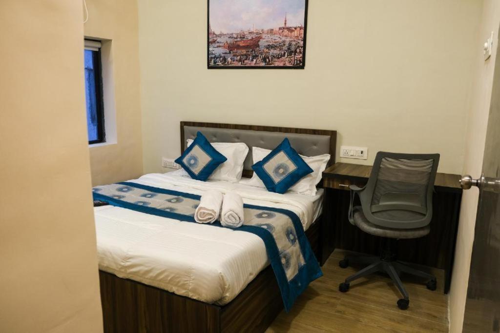Hotel Vrc Мумбай Екстериор снимка