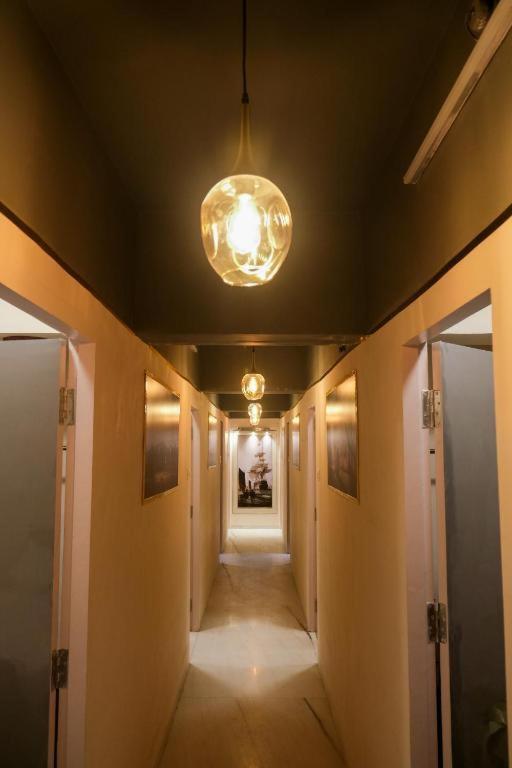 Hotel Vrc Мумбай Екстериор снимка