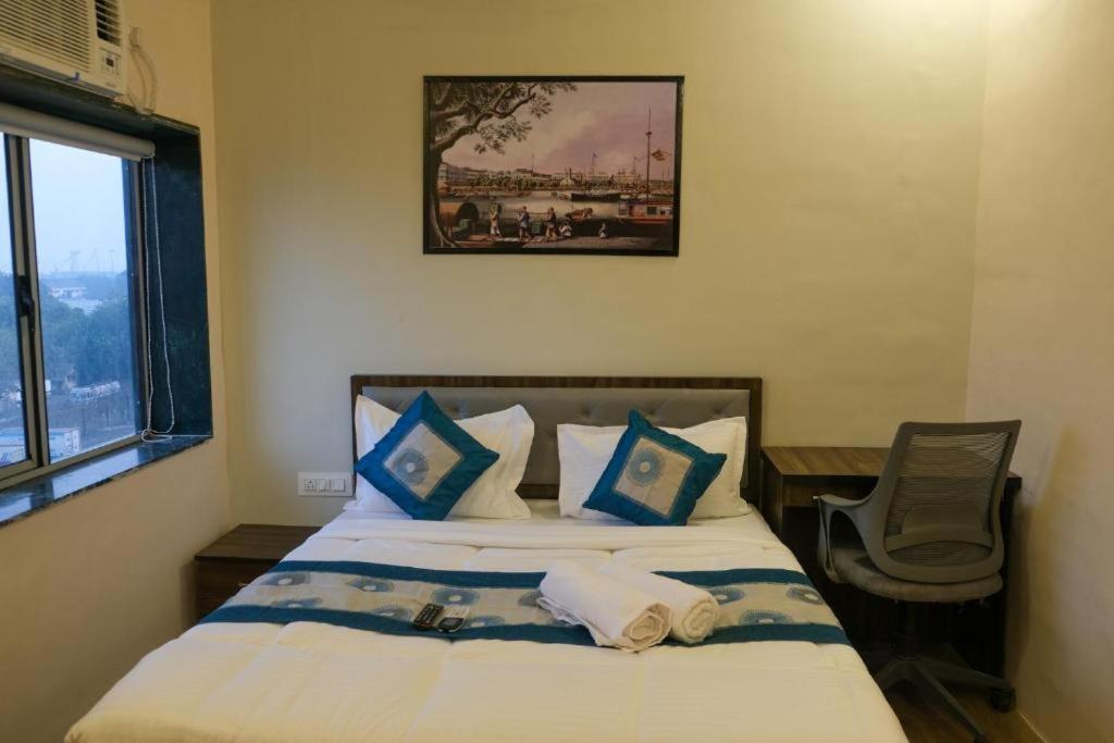 Hotel Vrc Мумбай Екстериор снимка