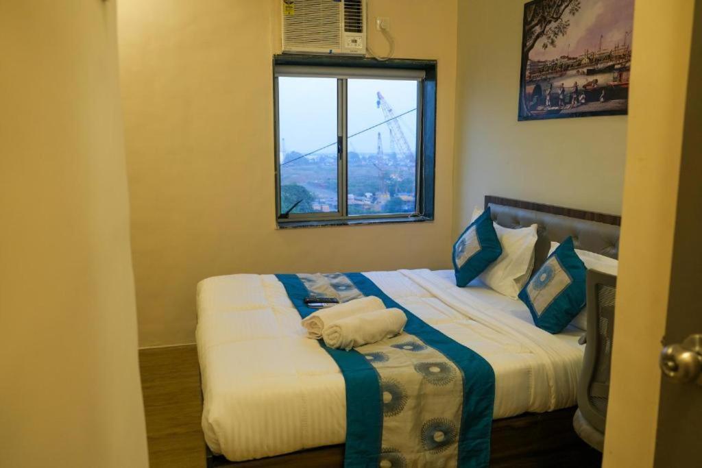 Hotel Vrc Мумбай Екстериор снимка