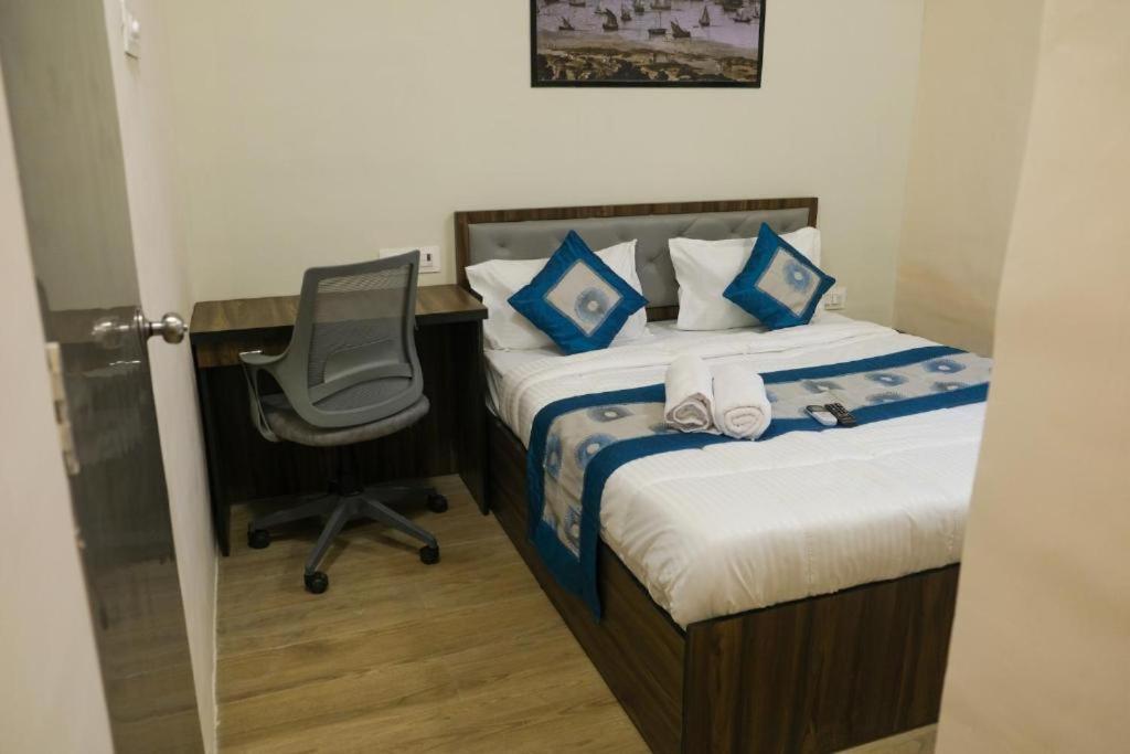 Hotel Vrc Мумбай Екстериор снимка
